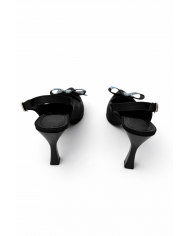 ARKASI AÇIK ONÜ FİYONKLU-SİYAH SATEN TOPUKLU